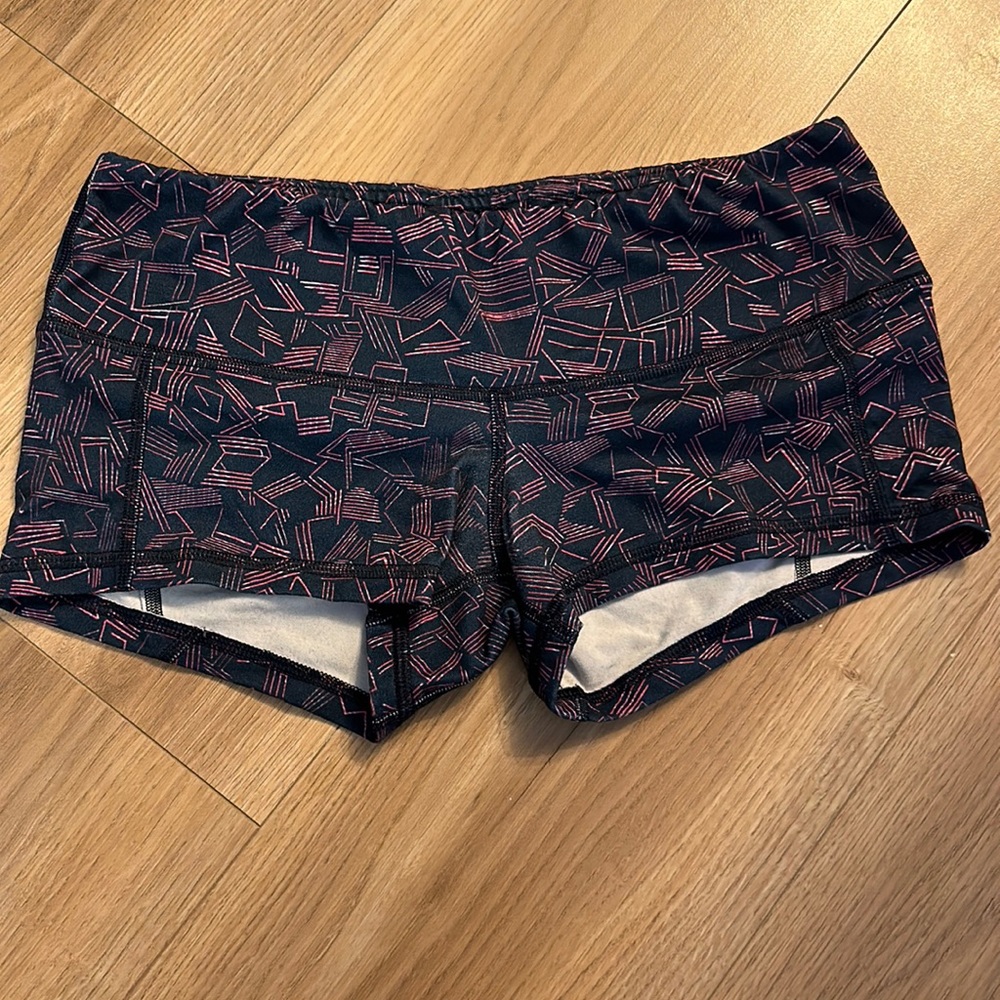 Fleo workout shorts